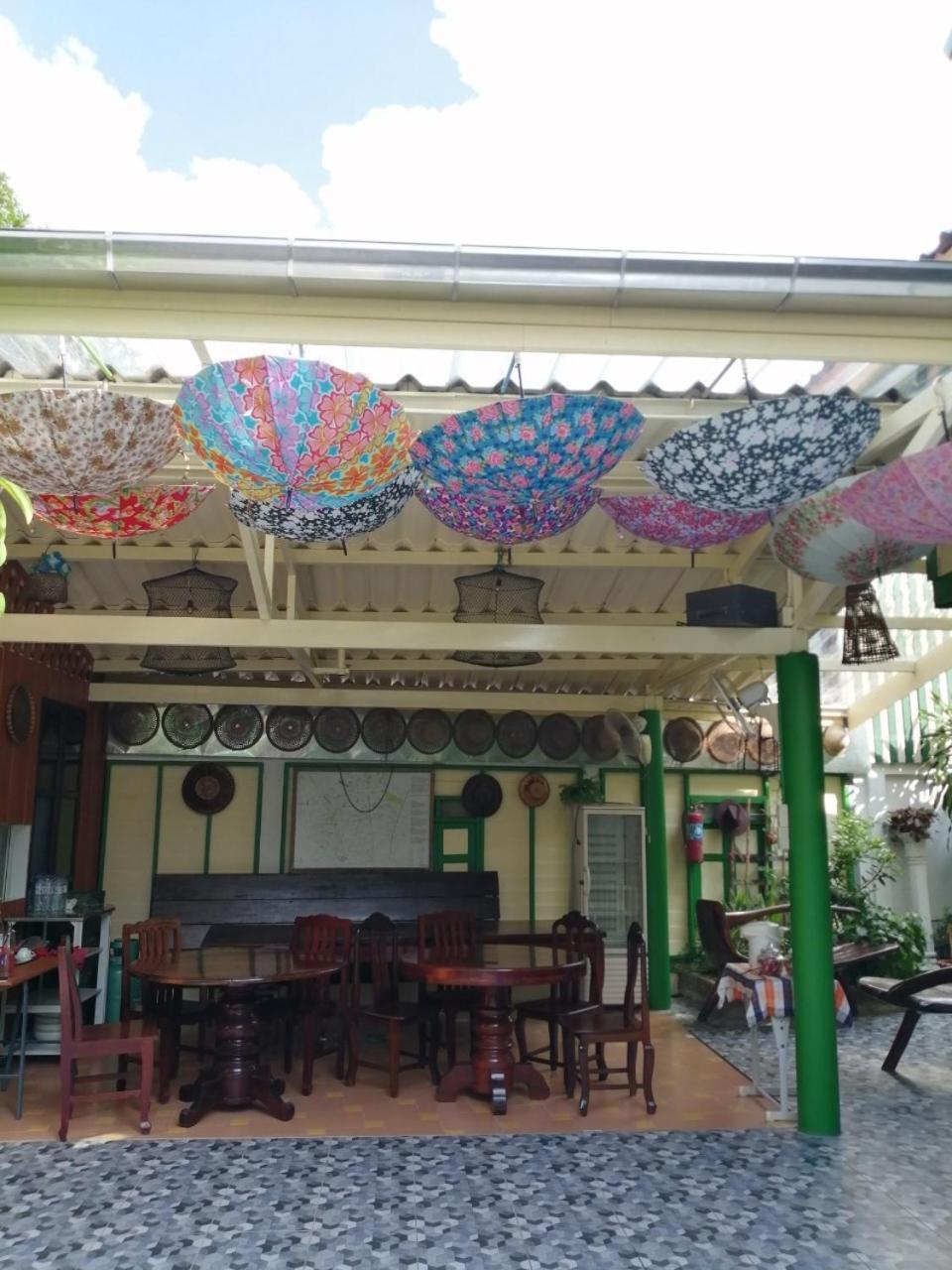 Baan Tepa Boutique House Bed & Breakfast Bangkok Exterior photo