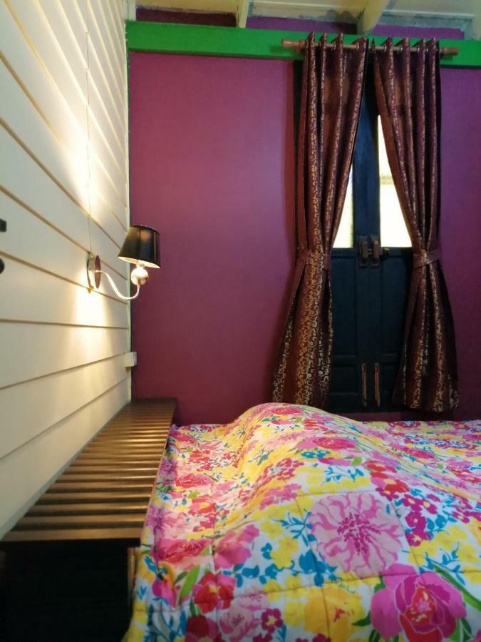 Baan Tepa Boutique House Bed & Breakfast Bangkok Exterior photo